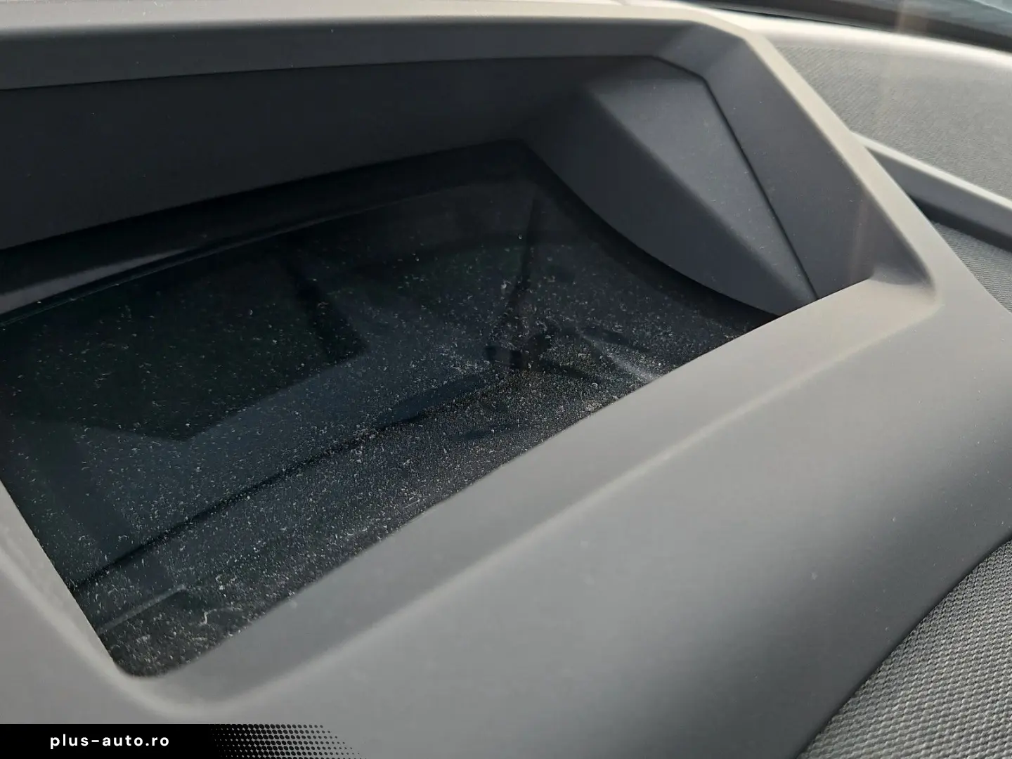 BMW XM  Bowers & Wilkins Soft-Close Laser 360  23