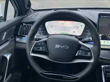 BYD TANG EV AWD 7-Seat Panorama Ambient FACELIFT
