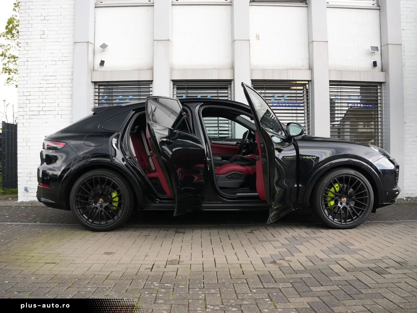 PORSCHE E-Hybrid Coupé PLATINUM-SPORTDESIGN-ACC-AHK-VOLL