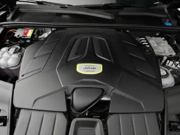 PORSCHE E-Hybrid Coupé PLATINUM-SPORTDESIGN-ACC-AHK-VOLL