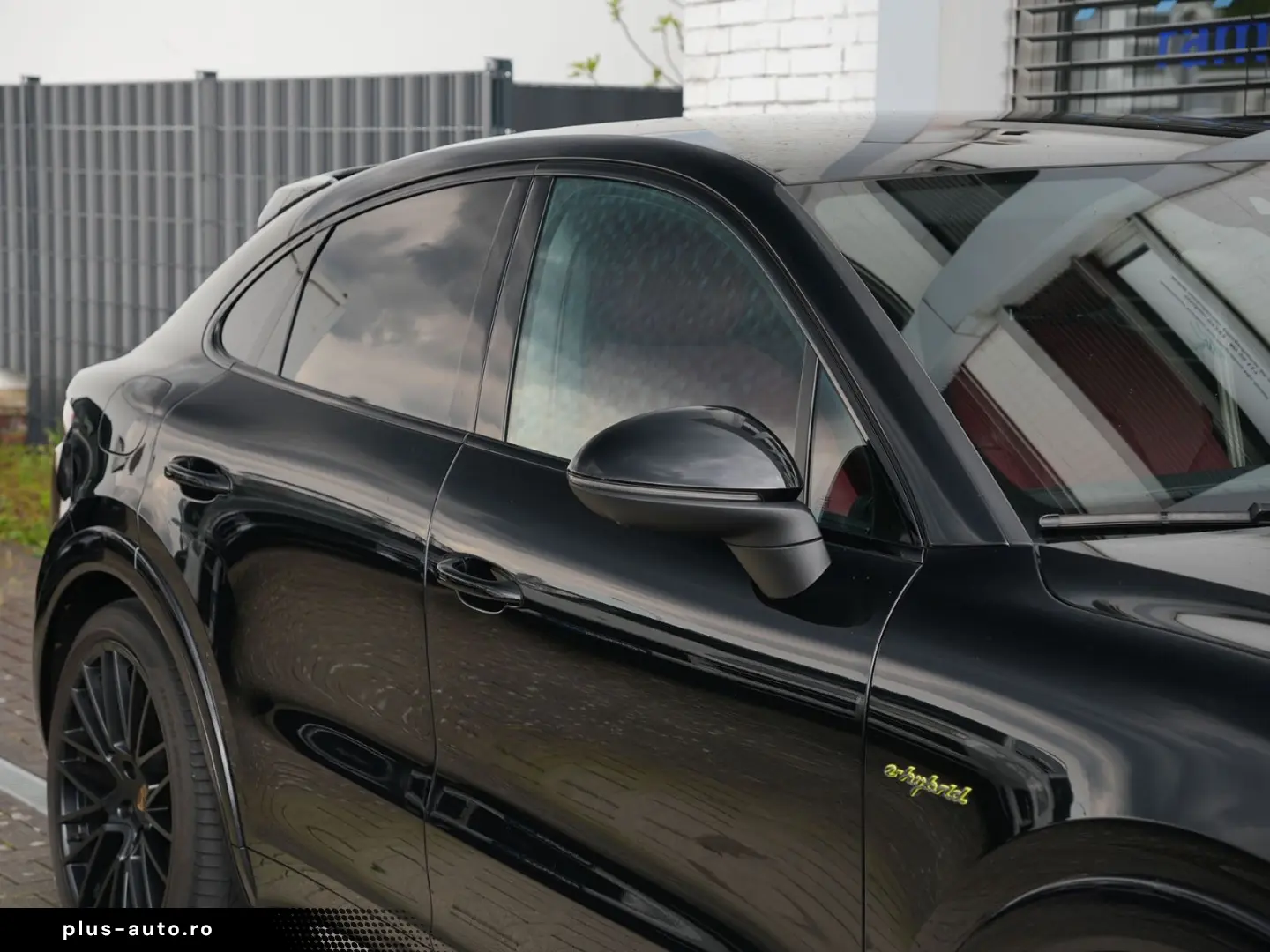 PORSCHE E-Hybrid Coupé PLATINUM-SPORTDESIGN-ACC-AHK-VOLL