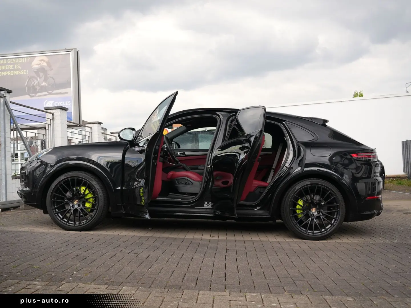 PORSCHE E-Hybrid Coupé PLATINUM-SPORTDESIGN-ACC-AHK-VOLL