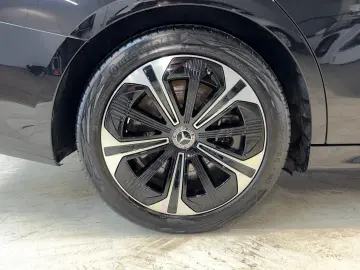 MERCEDES-BENZ E 300 de Avantgarde