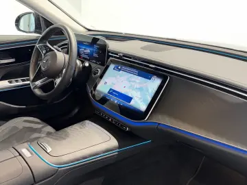 MERCEDES-BENZ E 300 de Avantgarde