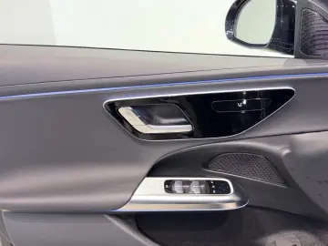 MERCEDES-BENZ E 300 de Avantgarde