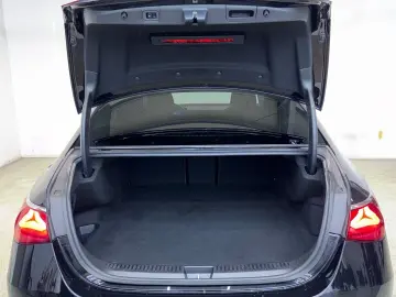 MERCEDES-BENZ E 300 de Avantgarde