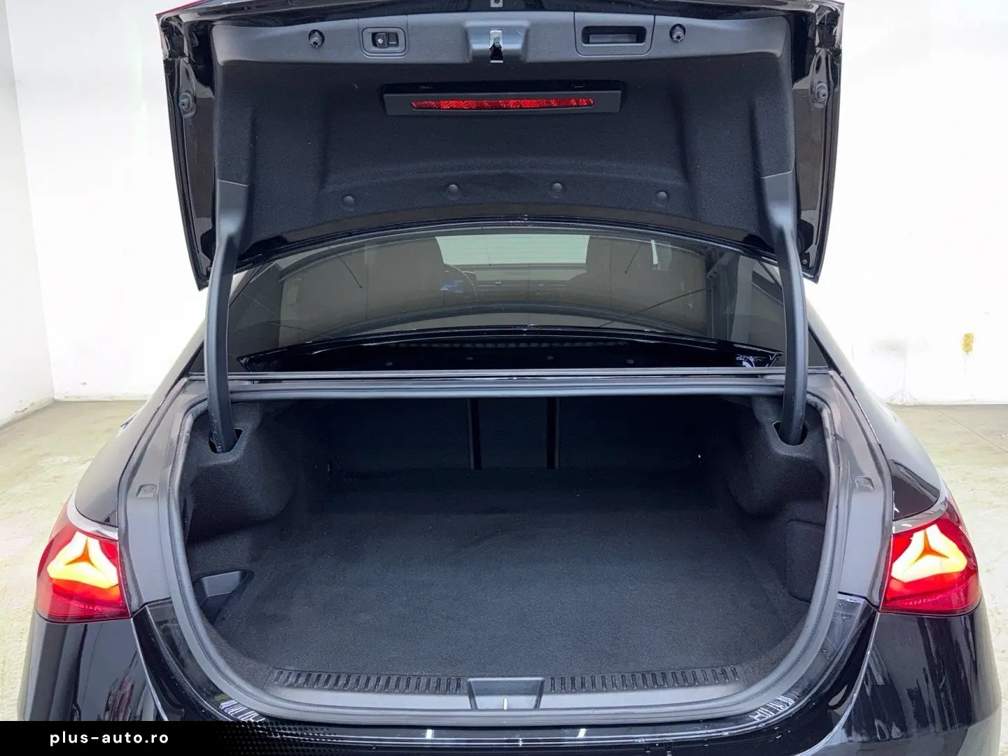 MERCEDES-BENZ E 300 de Avantgarde