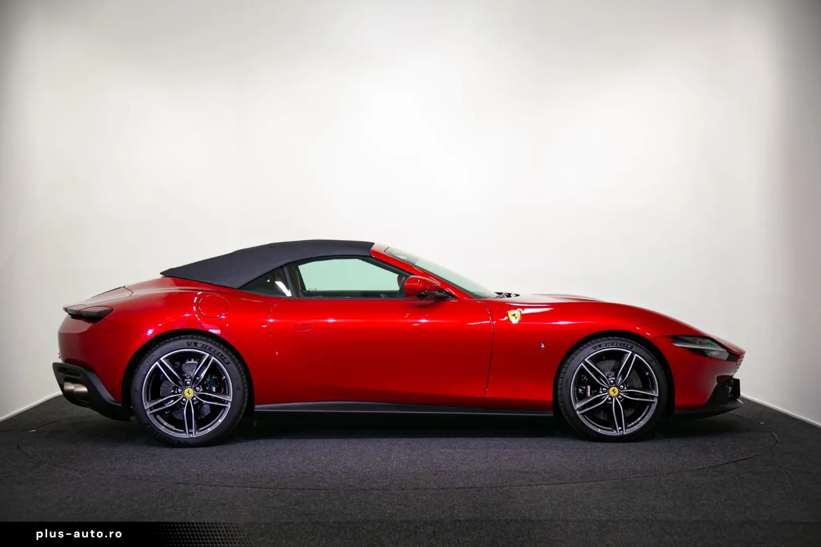 FERRARI Roma Spider 3.9 V8