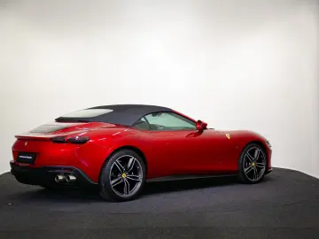 FERRARI Roma Spider 3.9 V8