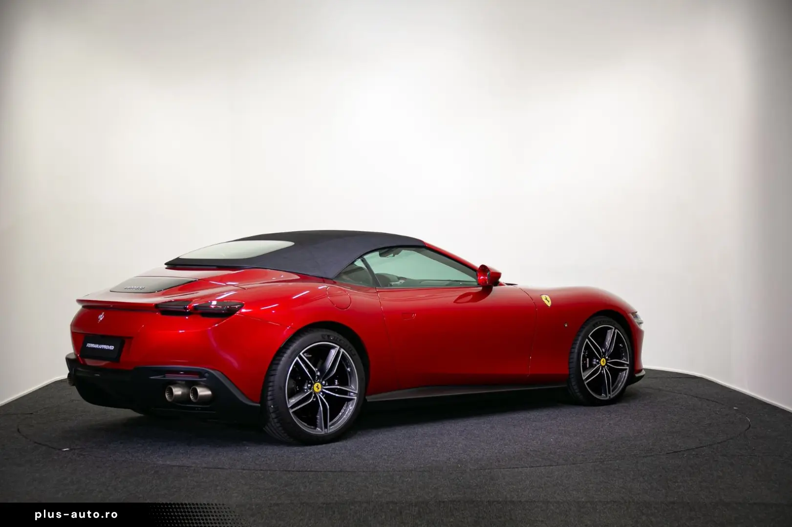 FERRARI Roma Spider 3.9 V8