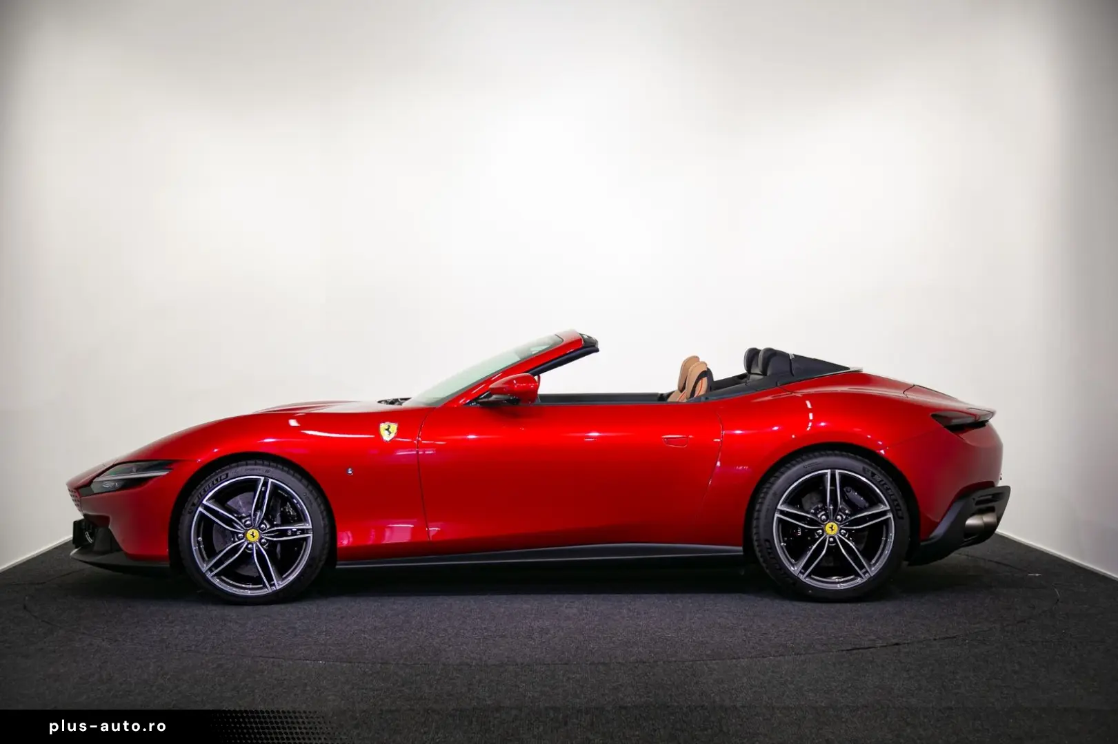 FERRARI Roma Spider 3.9 V8