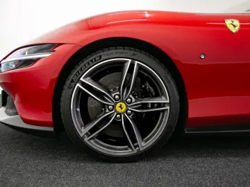 FERRARI Roma Spider 3.9 V8