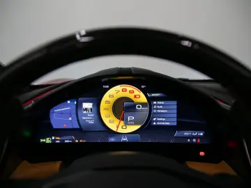 FERRARI Roma Spider 3.9 V8