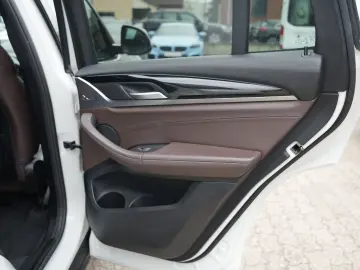 BMW X3 xDrive30e Aut. xLine LED AHK PANO NAV HEADUP