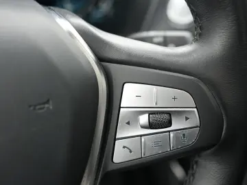 BMW X3 xDrive30e Aut. xLine LED AHK PANO NAV HEADUP