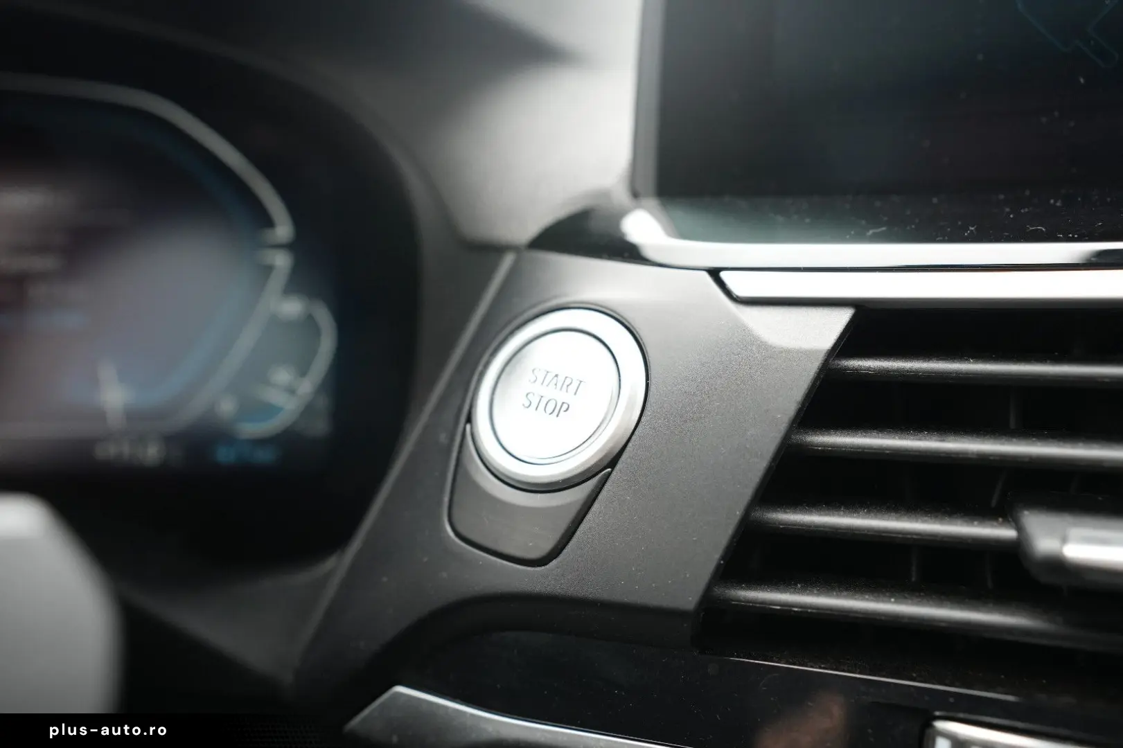 BMW X3 xDrive30e Aut. xLine LED AHK PANO NAV HEADUP