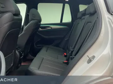 BMW X3 xDrive 30e A M-Sport Pano LCProf DA RFK