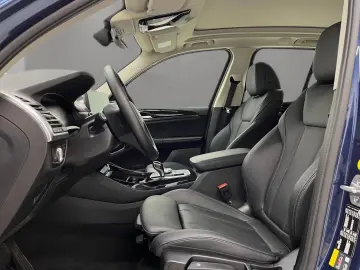 BMW X3 xDrive30e Navi Kamera Pano.Dach Driv.Assist