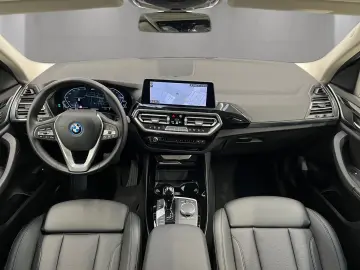 BMW X3 xDrive30e Navi Kamera Pano.Dach Driv.Assist