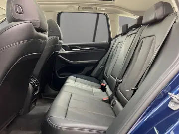 BMW X3 xDrive30e Navi Kamera Pano.Dach Driv.Assist
