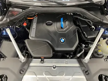 BMW X3 xDrive30e Navi Kamera Pano.Dach Driv.Assist