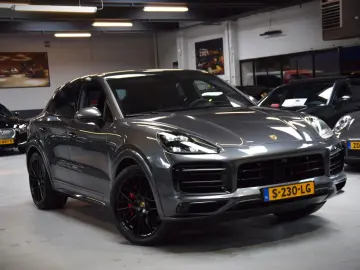 PORSCHE Cayenne Coupe GTS 4.0 V8 Sportdesign