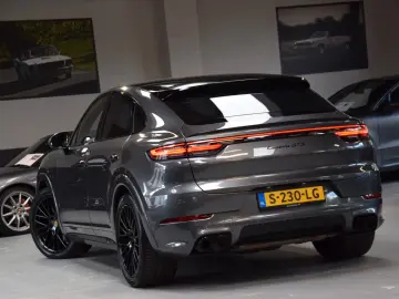 PORSCHE Cayenne Coupe GTS 4.0 V8 Sportdesign