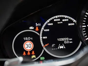 PORSCHE Cayenne Coupe GTS 4.0 V8 Sportdesign