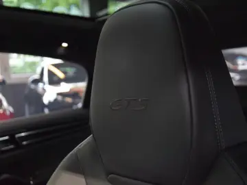 PORSCHE Cayenne Coupe GTS 4.0 V8 Sportdesign