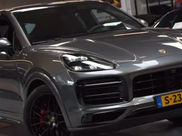 PORSCHE Cayenne Coupe GTS 4.0 V8 Sportdesign
