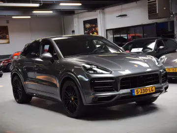 PORSCHE Cayenne Coupe GTS 4.0 V8 Sportdesign