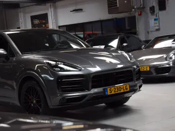 PORSCHE Cayenne Coupe GTS 4.0 V8 Sportdesign