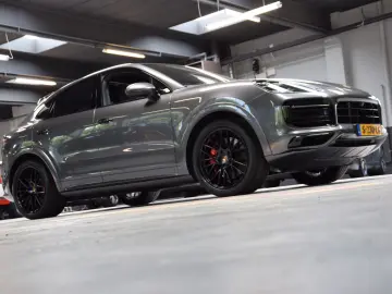 PORSCHE Cayenne Coupe GTS 4.0 V8 Sportdesign