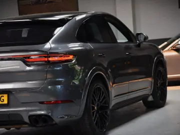 PORSCHE Cayenne Coupe GTS 4.0 V8 Sportdesign