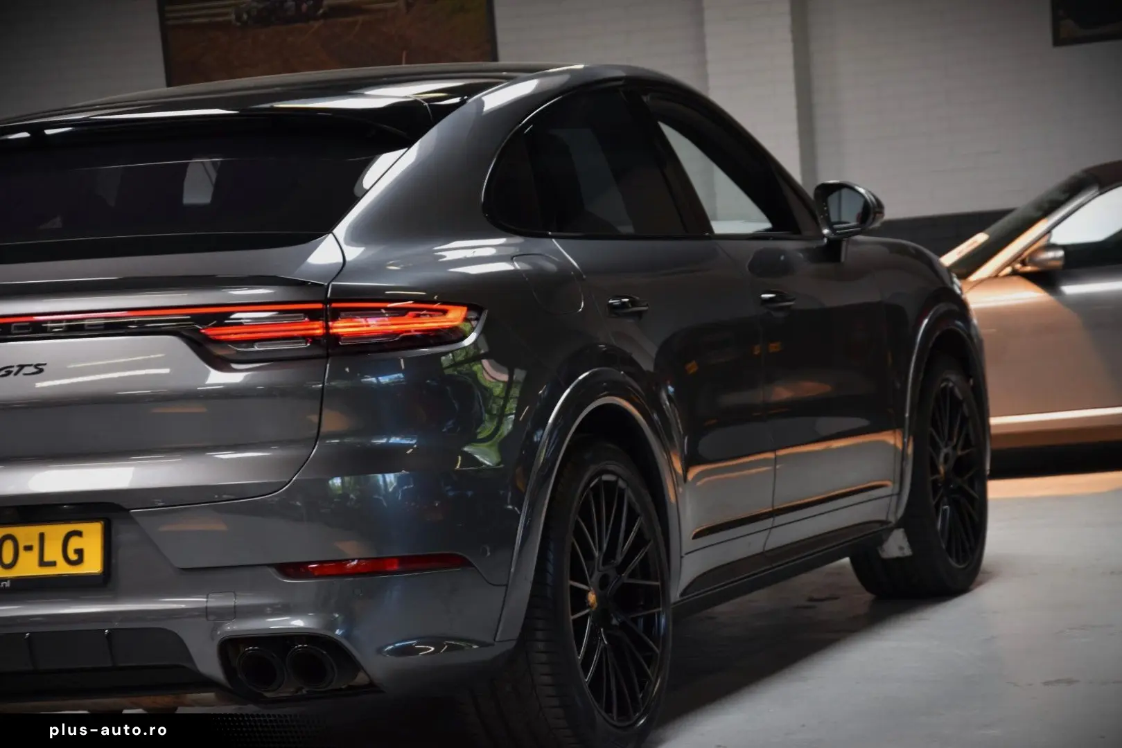 PORSCHE Cayenne Coupe GTS 4.0 V8 Sportdesign