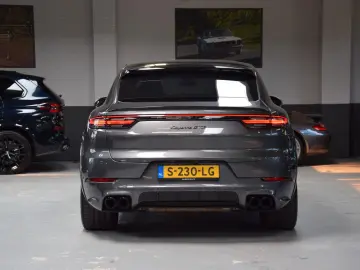 PORSCHE Cayenne Coupe GTS 4.0 V8 Sportdesign