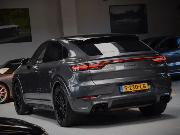 PORSCHE Cayenne Coupe GTS 4.0 V8 Sportdesign