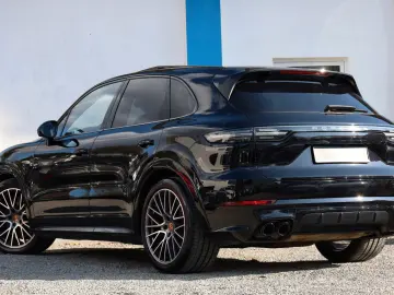 PORSCHE Cayenne GTS APPROVED HUD PANO Sp.-Design LUFT 36