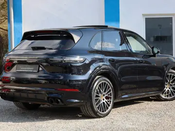 PORSCHE Cayenne GTS APPROVED HUD PANO Sp.-Design LUFT 36