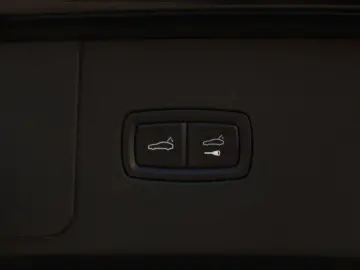 PORSCHE Cayenne GTS APPROVED HUD PANO Sp.-Design LUFT 36