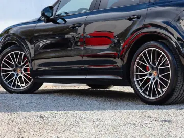 PORSCHE Cayenne GTS APPROVED HUD PANO Sp.-Design LUFT 36
