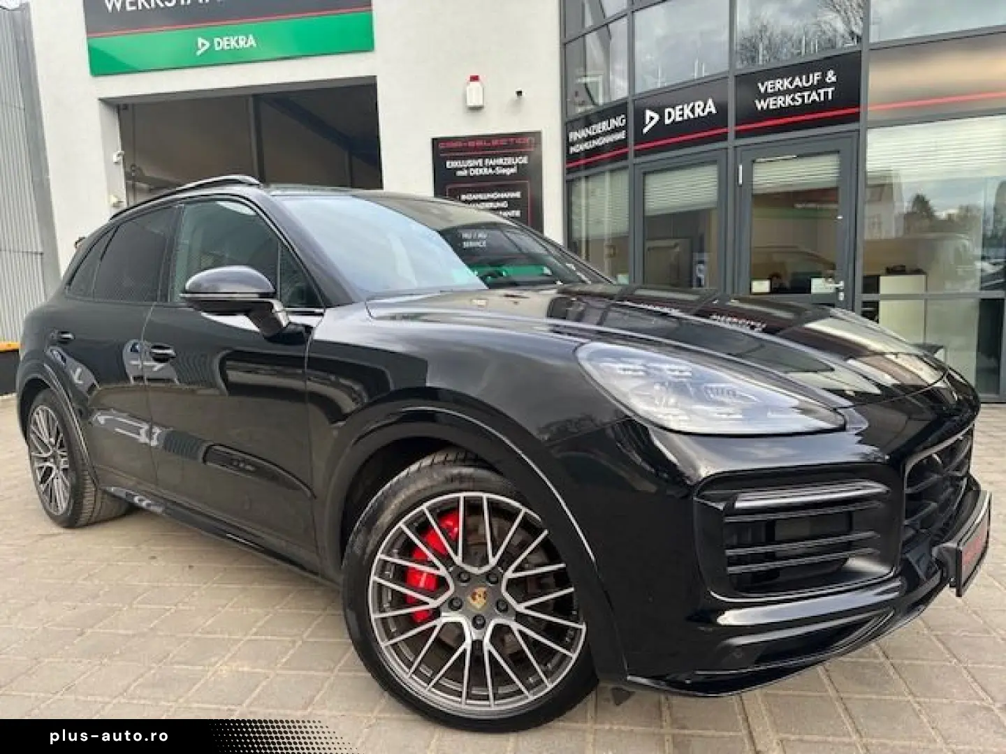 PORSCHE Cayenne GTS 4.0 Turbo V8 HUD PANO STDHZ ACC BOSE