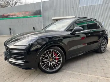 PORSCHE Cayenne GTS 4.0 Turbo V8 HUD PANO STDHZ ACC BOSE