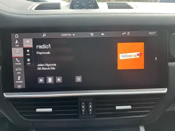 PORSCHE Cayenne GTS 4.0 Turbo V8 HUD PANO STDHZ ACC BOSE