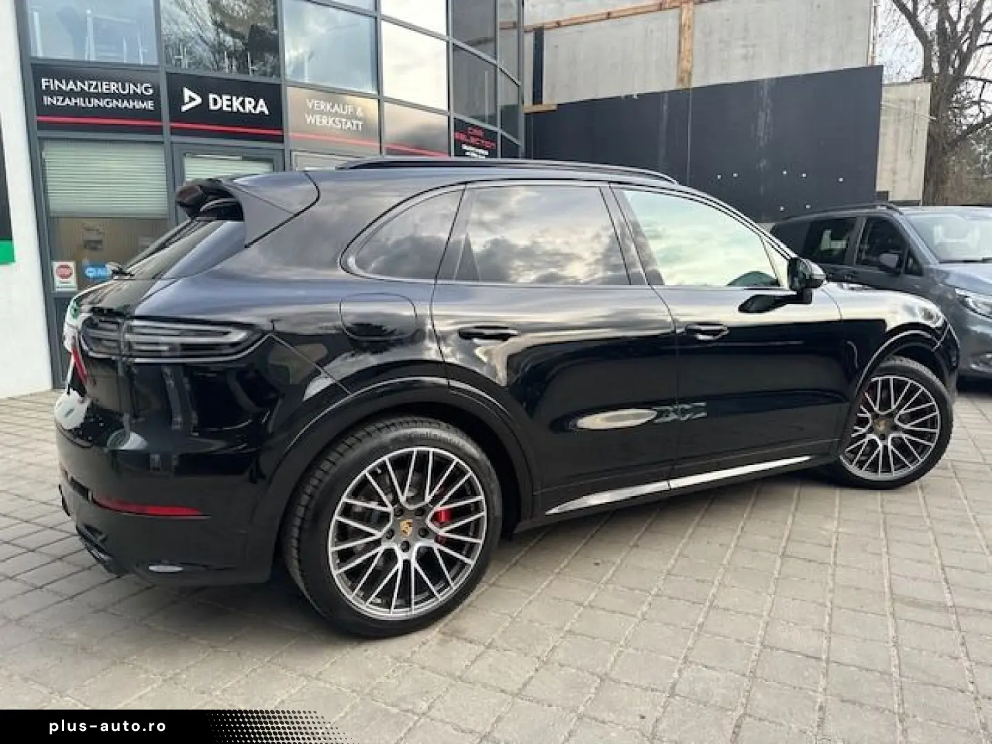 PORSCHE Cayenne GTS 4.0 Turbo V8 HUD PANO STDHZ ACC BOSE