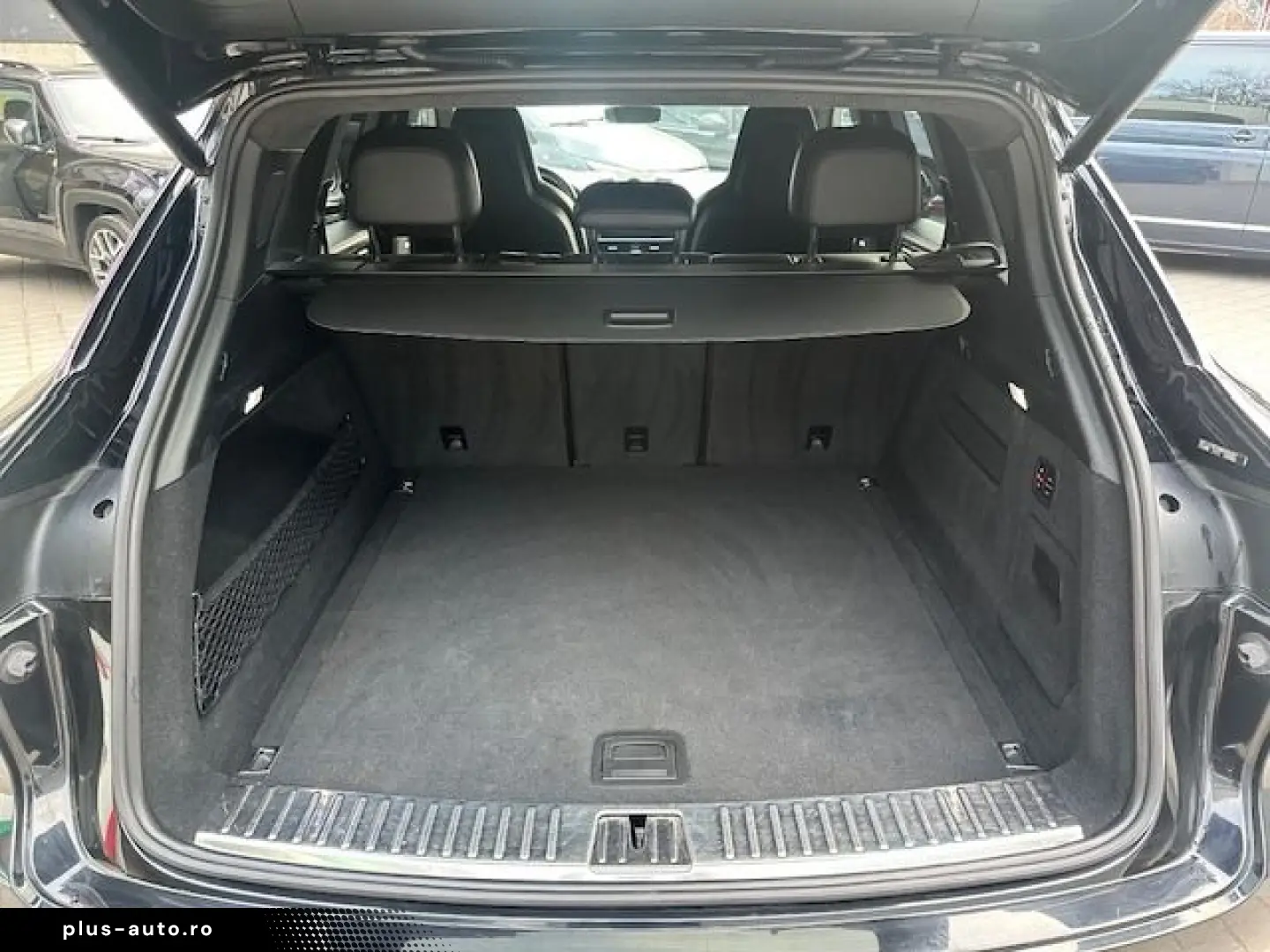 PORSCHE Cayenne GTS 4.0 Turbo V8 HUD PANO STDHZ ACC BOSE