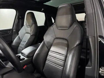 PORSCHE Cayenne GTS  Pano Kamera Matrix Sport-Design 1.H