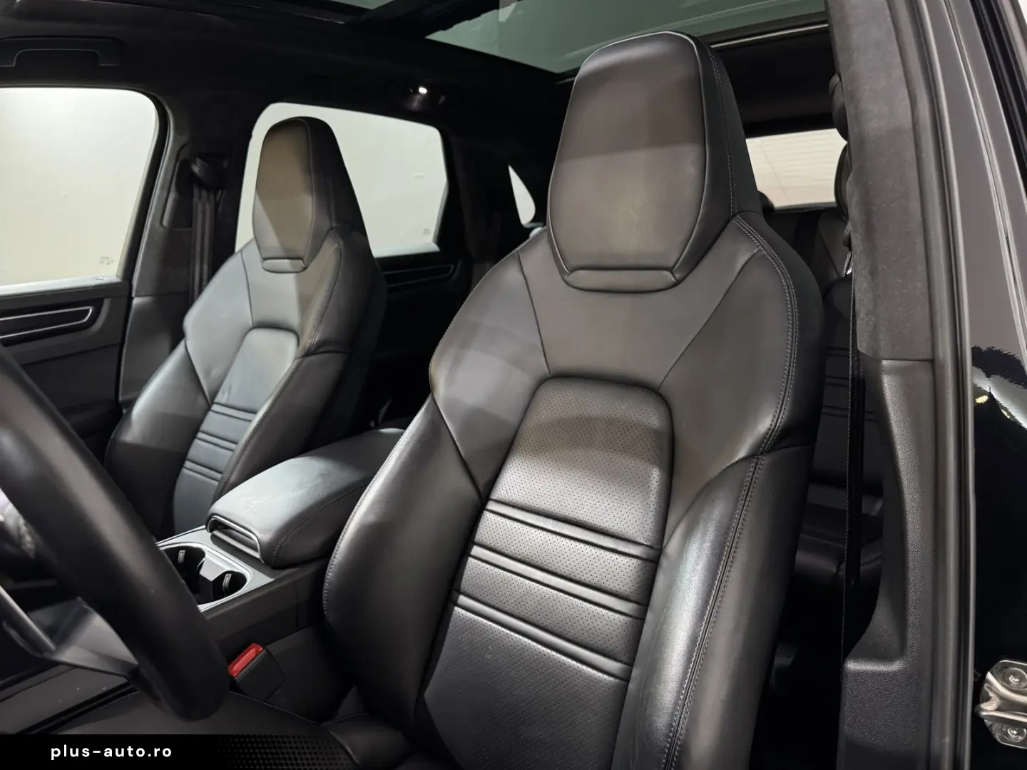 PORSCHE Cayenne GTS  Pano Kamera Matrix Sport-Design 1.H