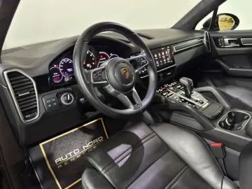 PORSCHE Cayenne GTS  Pano Kamera Matrix Sport-Design 1.H