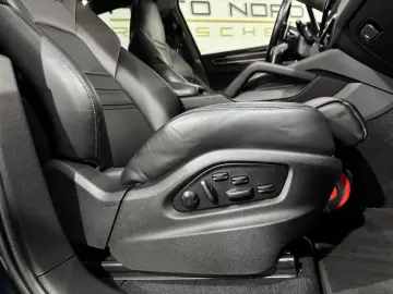 PORSCHE Cayenne GTS  Pano Kamera Matrix Sport-Design 1.H